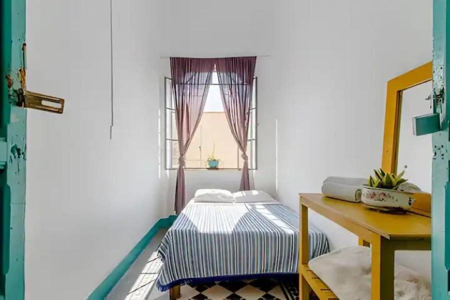 1 Guadalajara Corazon Del Centro Historico Hospedate En Una Casa Antigua En Una Habitacion Sencilla Con Areas Comunes Y Banos Compartidas Exterior foto